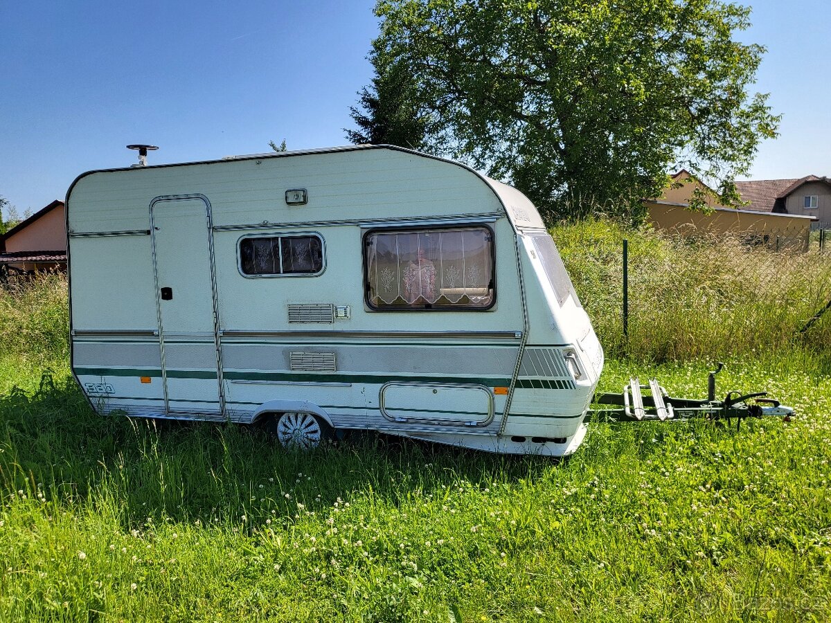 Karavan - CHATEAU 380 - R.V. 1989...