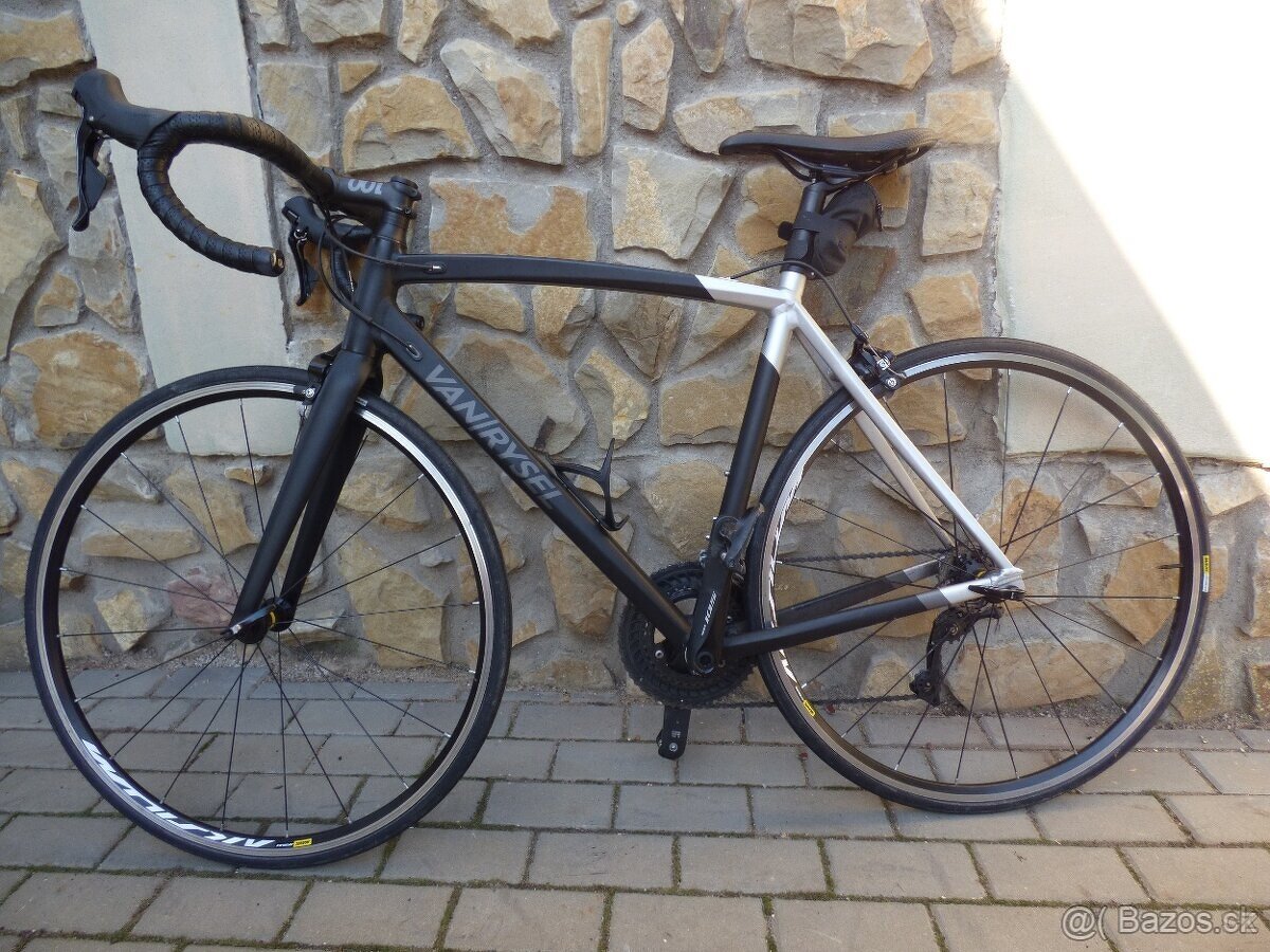 Cestný bicykel VAN RYSEL+prilba+tretry