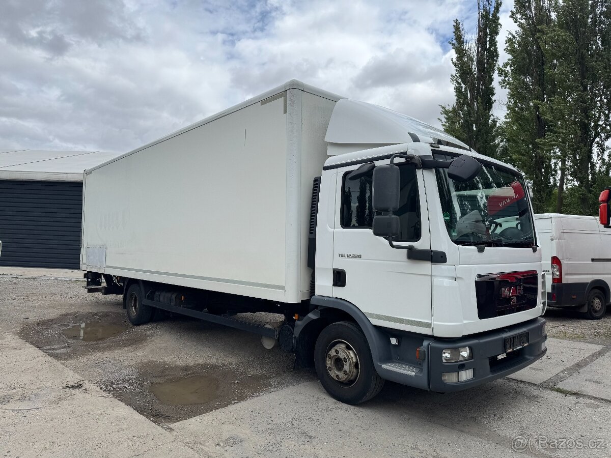 MAN TGL, 12.220,E5,SKŘÍŇ,ČELO