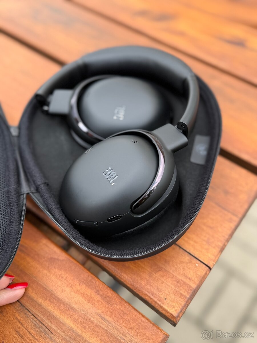 JBL Tour One M3