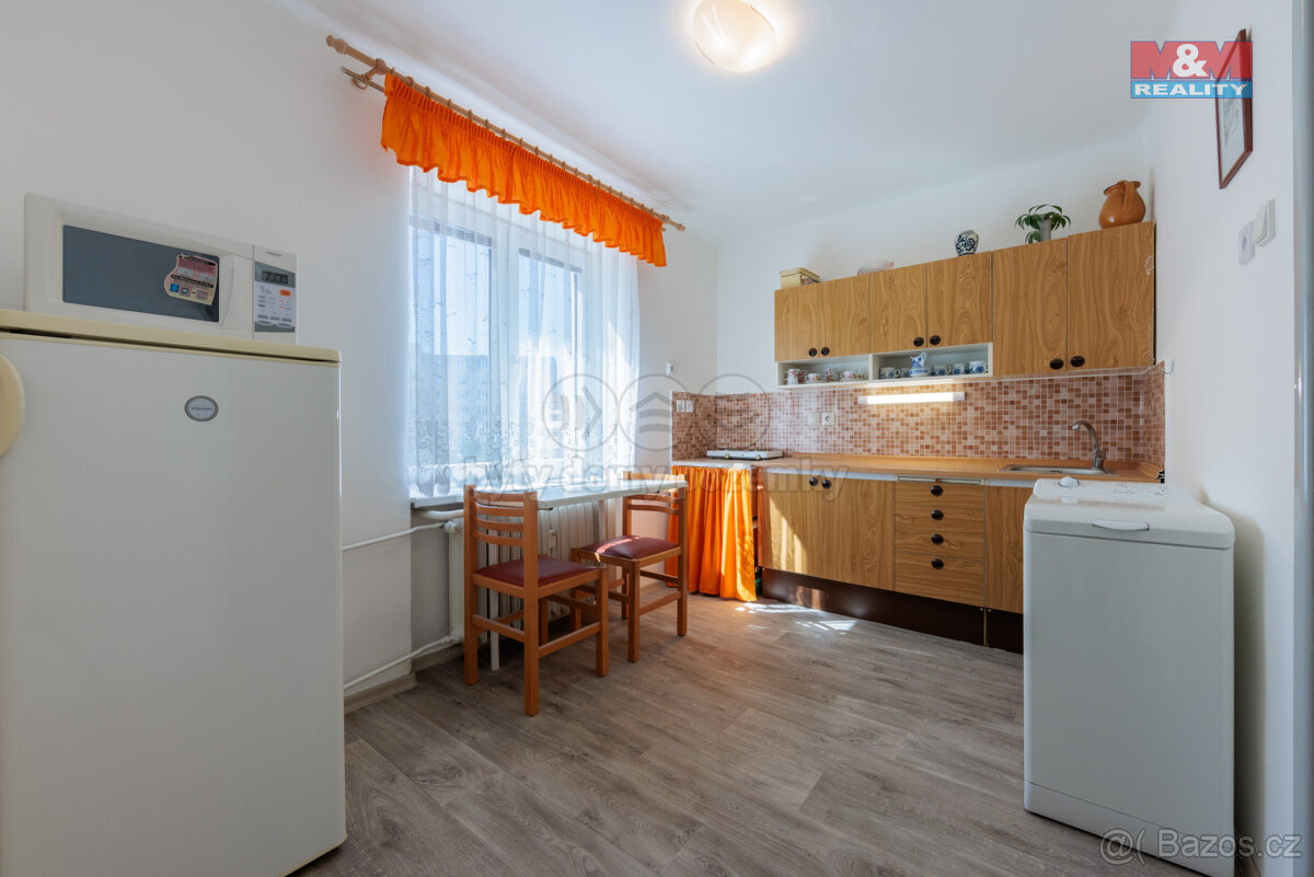 Pronájem bytu 1+1, 33 m², Karlovy Vary, ul. Závodu míru