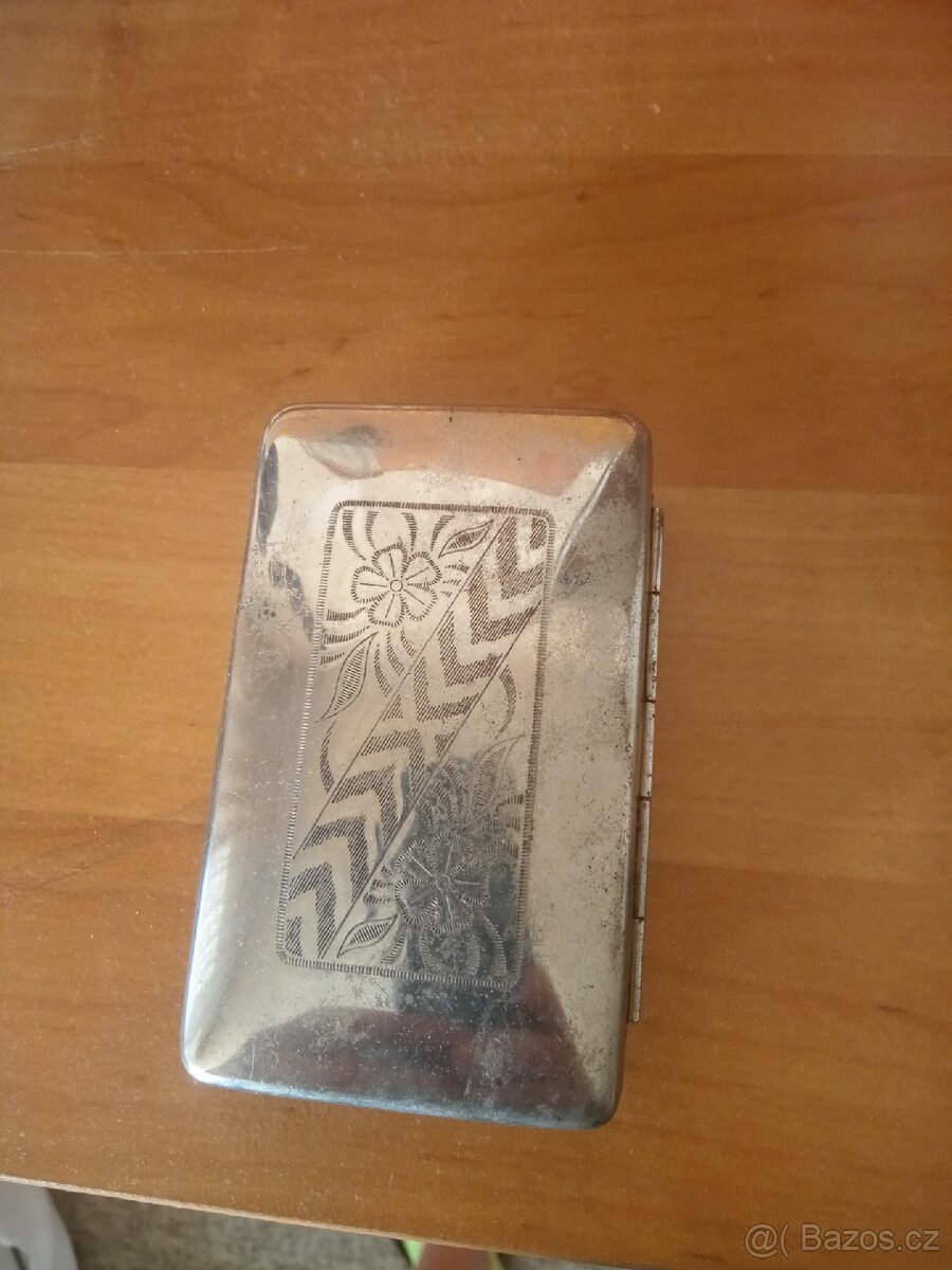 Stará tabatěrka plechová