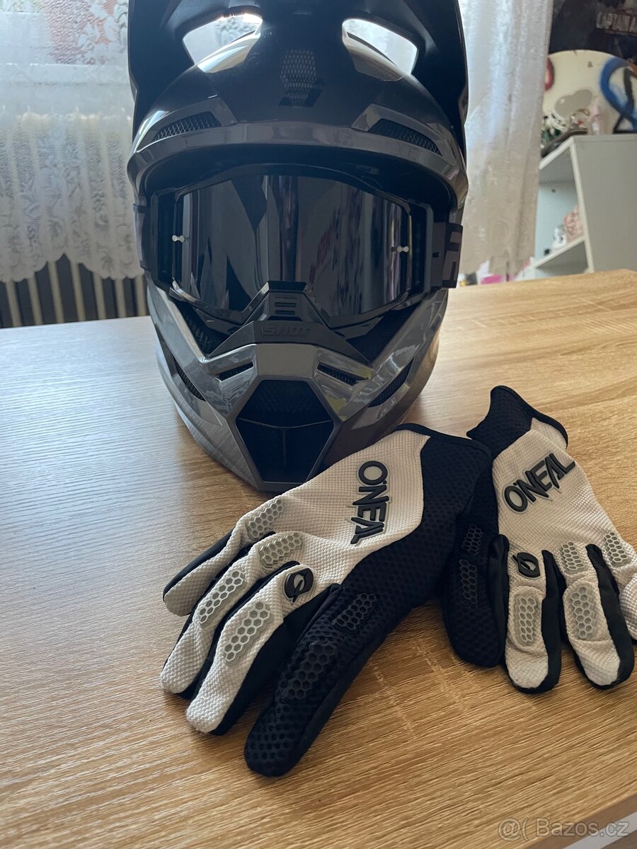 Motocross výbava