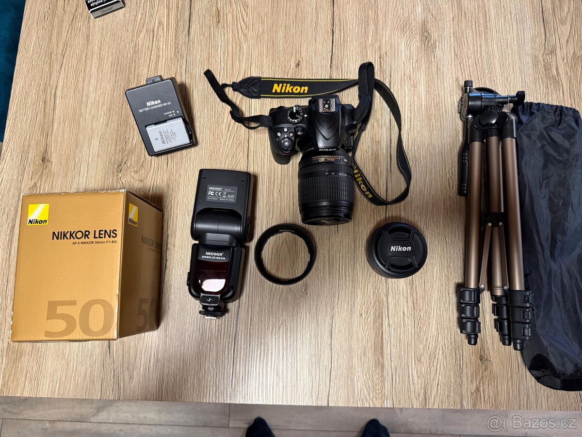 Nikon D3400 s příslušenstvím