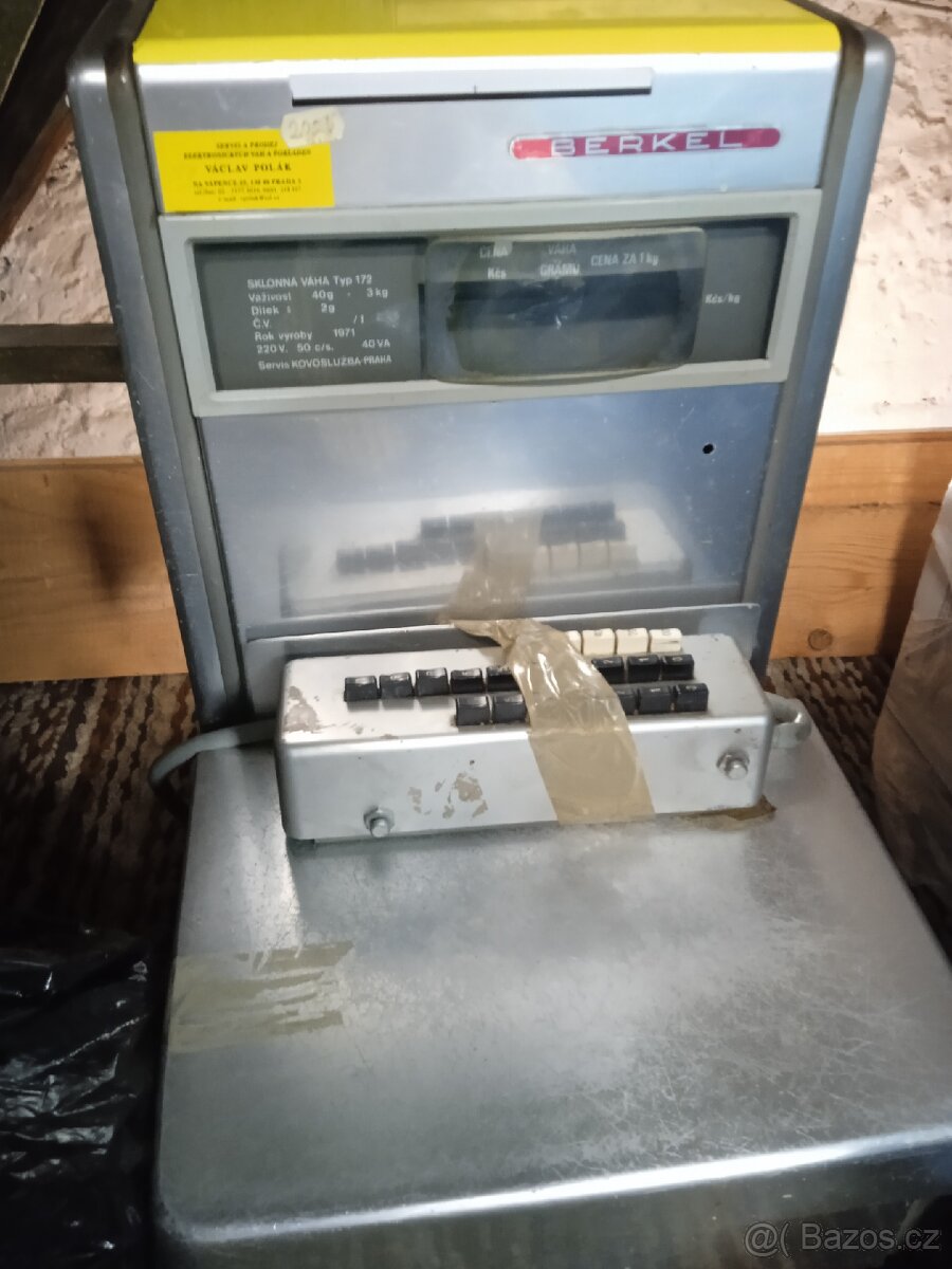 Stará, kvalitní, přesná váha BERKEL