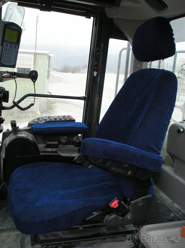 Prodám přesný potah do bagru KOMATSU