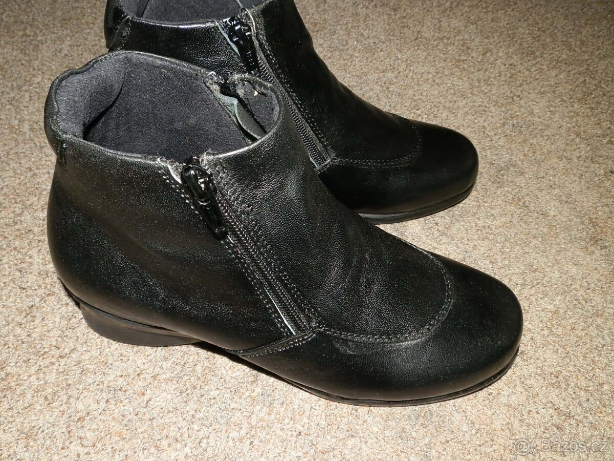 Kotníčkové zimní botky vel.37