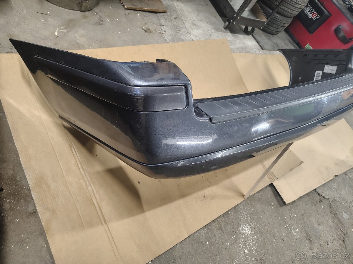 Volvo V70 D5, kapota,zadní vrata, zadní nárazník