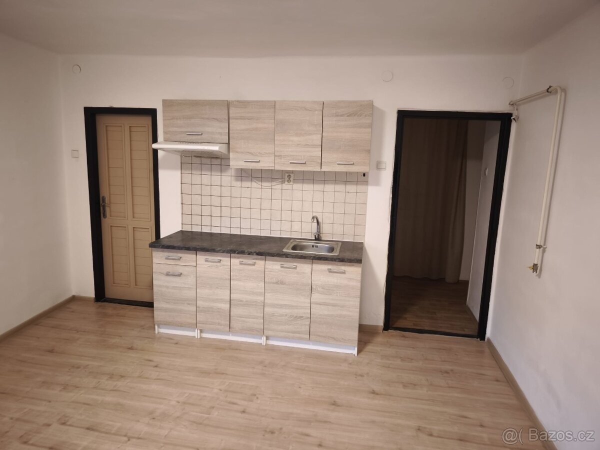 Byt k pronájmu 1+kk Veselí nad Moravou