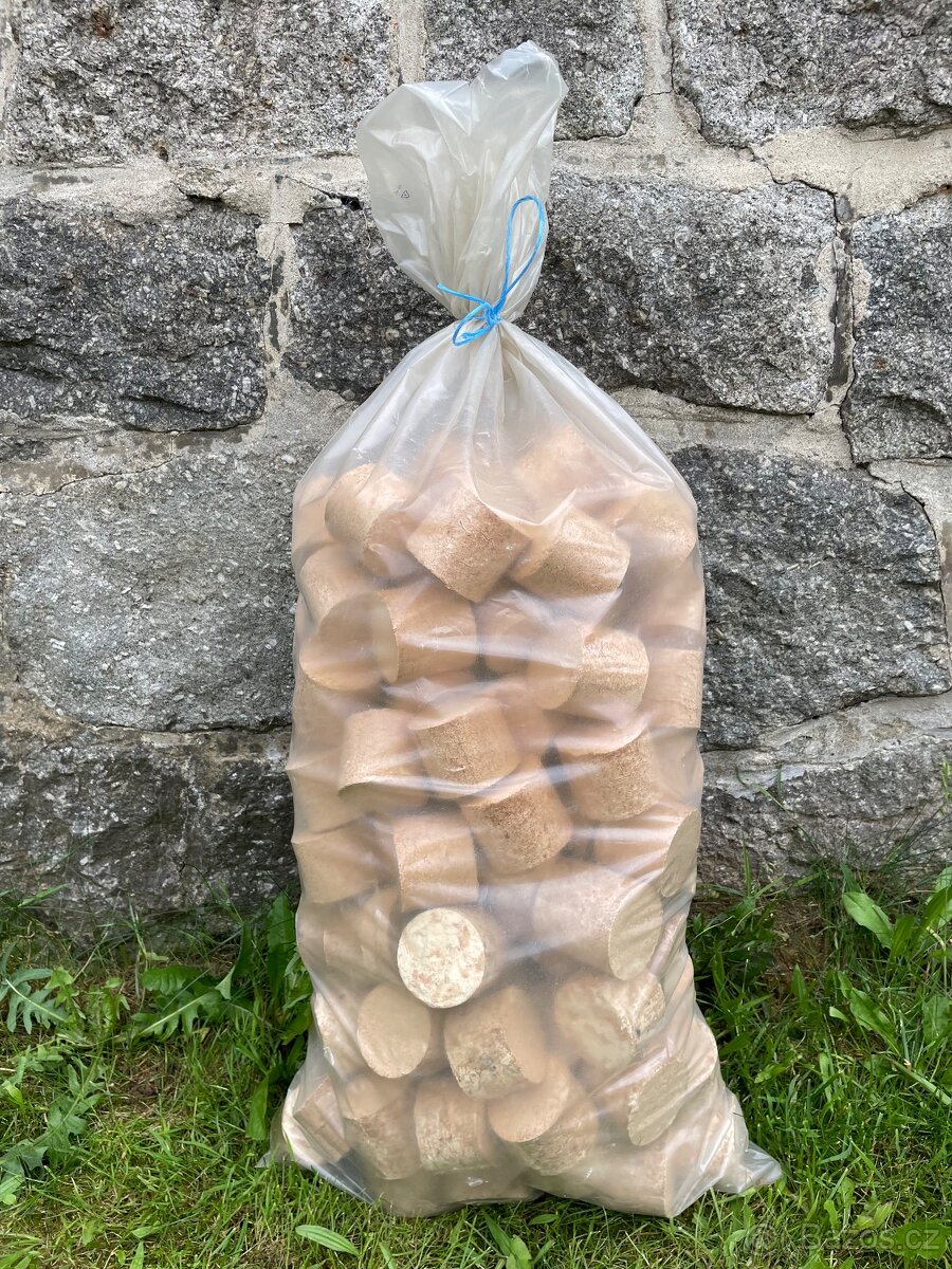 Dřevěné brikety vč. dopravy