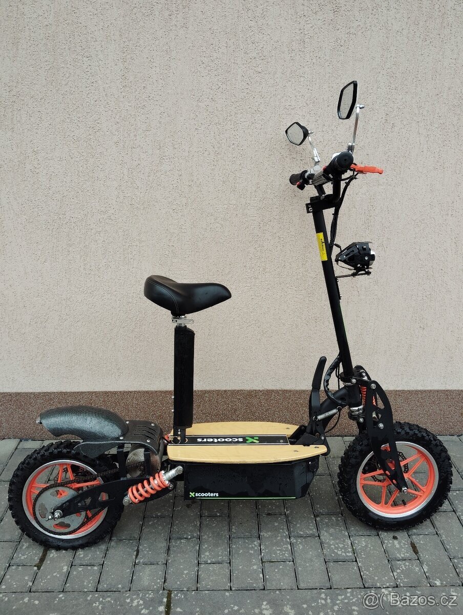 Elektrokoloběžka x-scooters