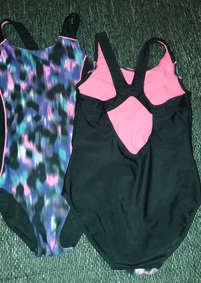 Dívčí jednodílné plavky