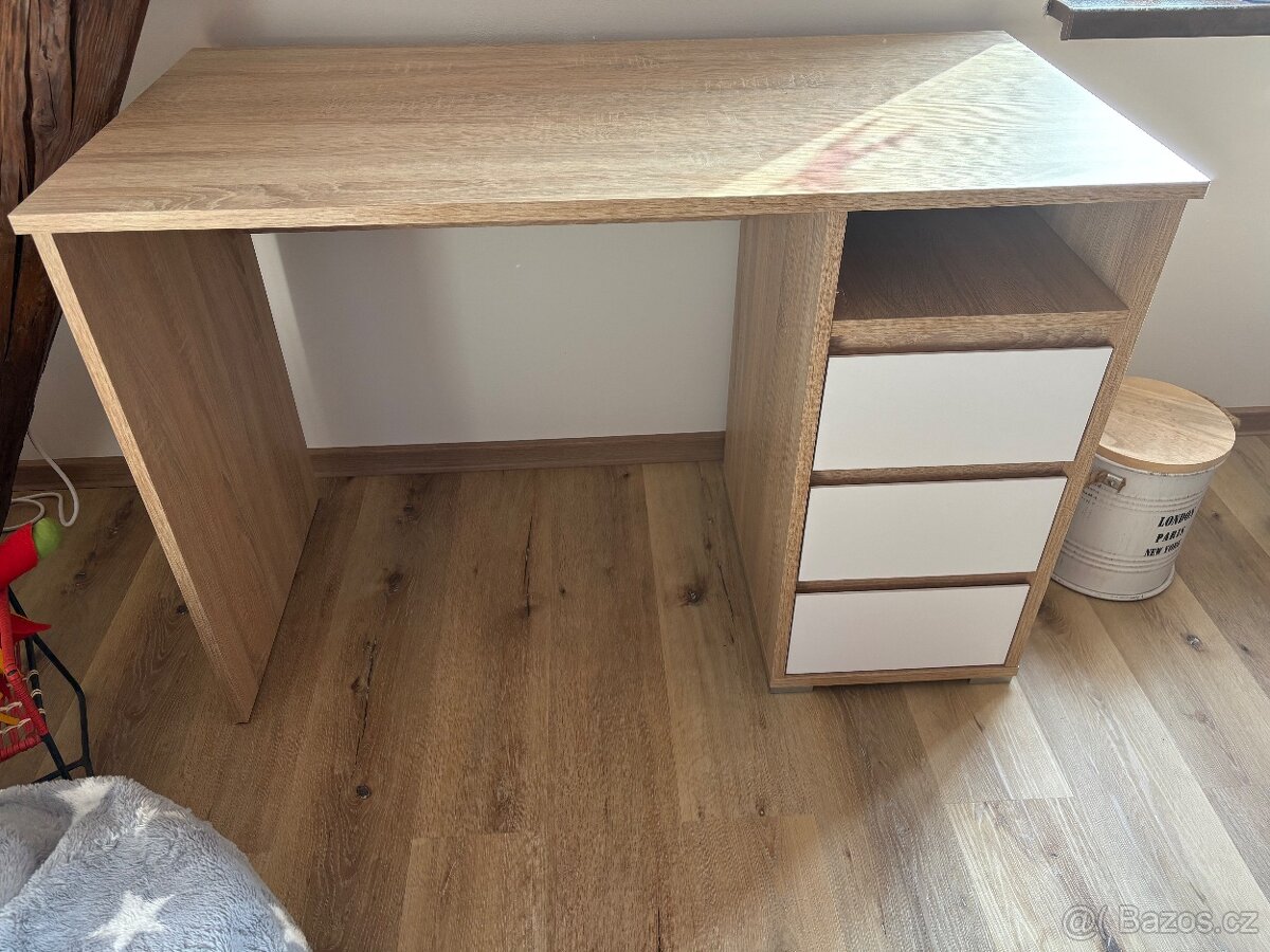 Psací stůl (Nový, jen složený)