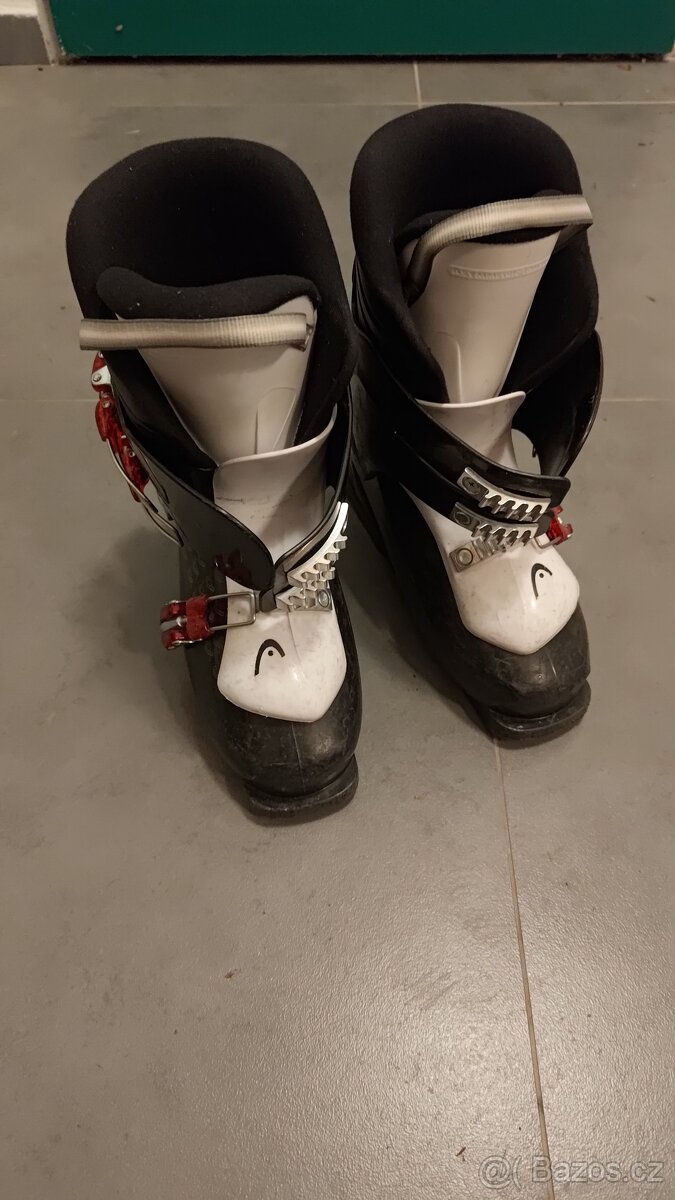 Prodám dětské lyžařské boty (velikost 37-38 EUR)