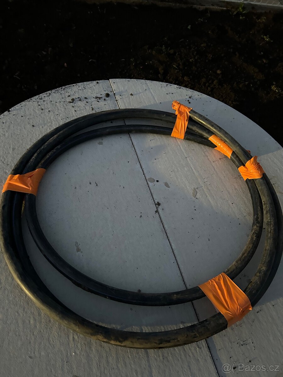 Hadice 32 x 4,4 mm LDPE 10 bar, 7,6 metrů