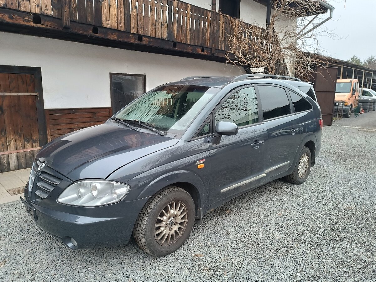 SSANGYONG RODIUS 270 SV