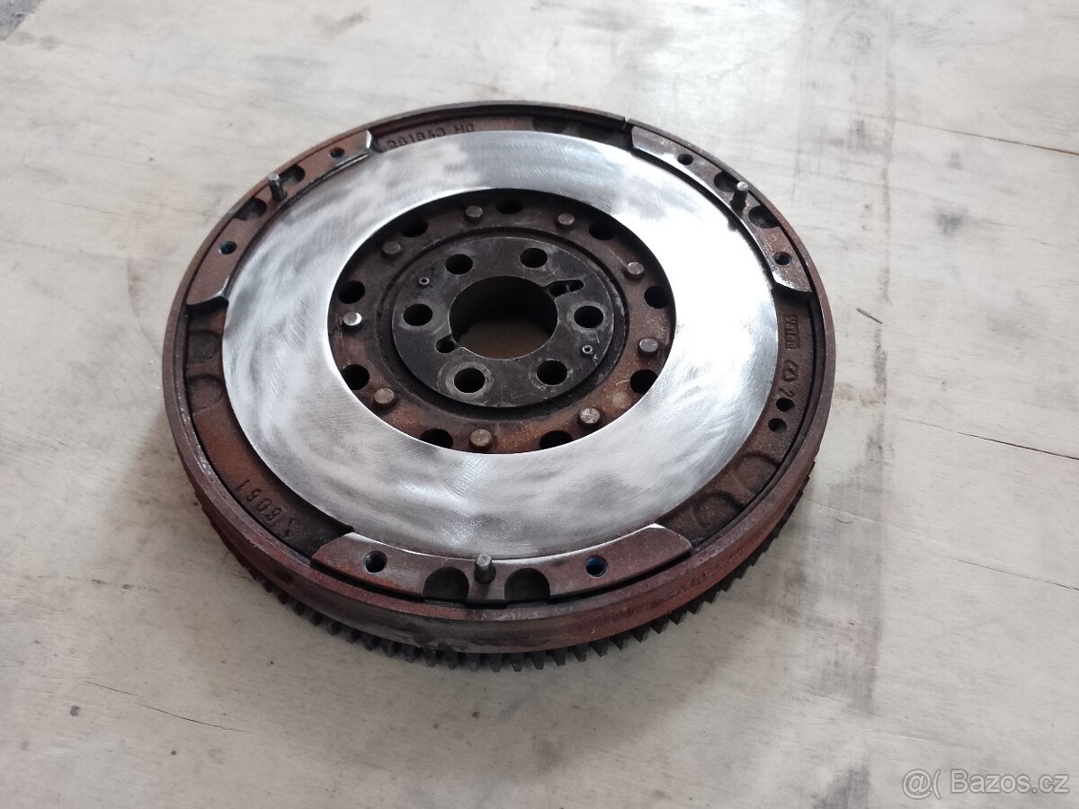 Dvouhmotový setrvačník JTD