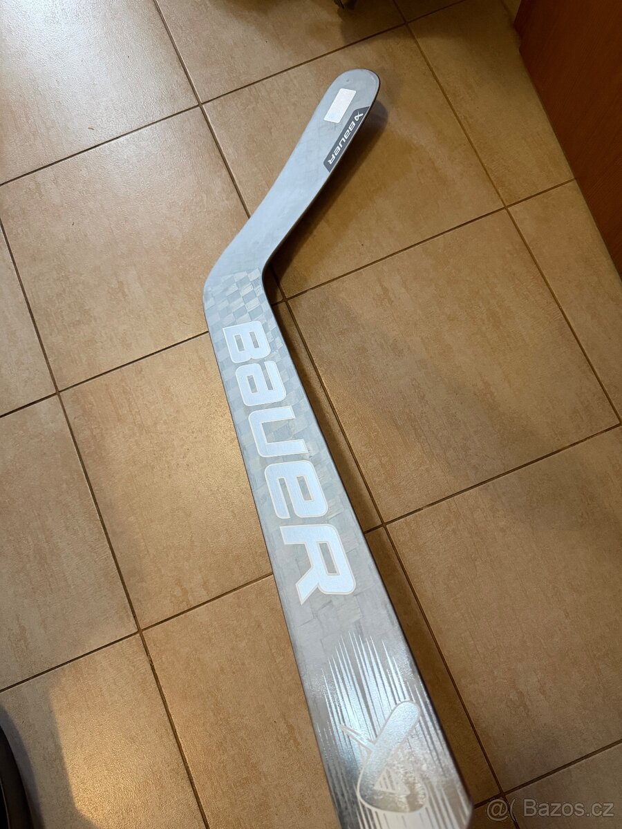 Brankářská PROFI hokejka Bauer HyperLite 2, SR/P31/26”,pravá