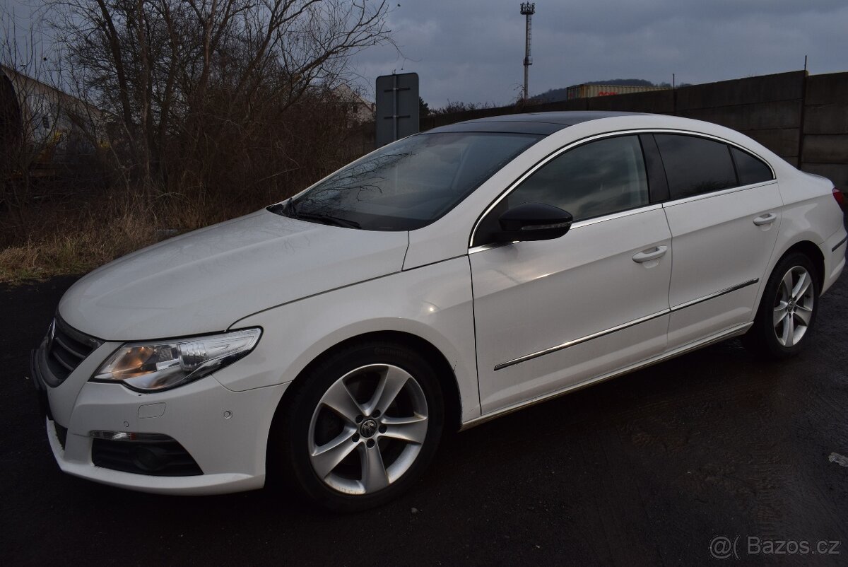 Volkswagen Passat CC 2,0 TDi DSG SUPER STAV