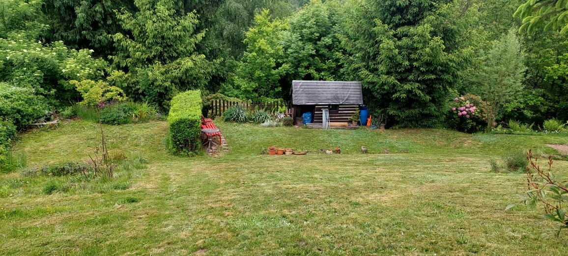 chatka v zahradkařské kolonii