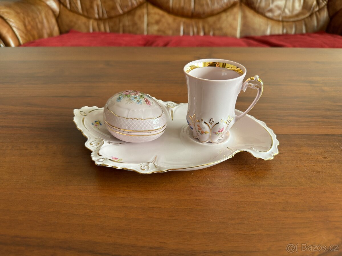 Růžový porcelán vajíčko