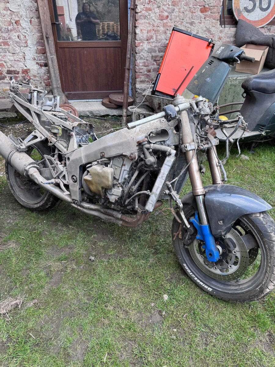 Kawasaki 750