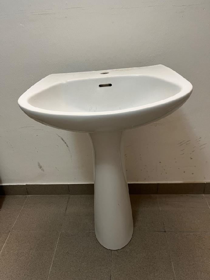prodej vybavení koupelny+WC