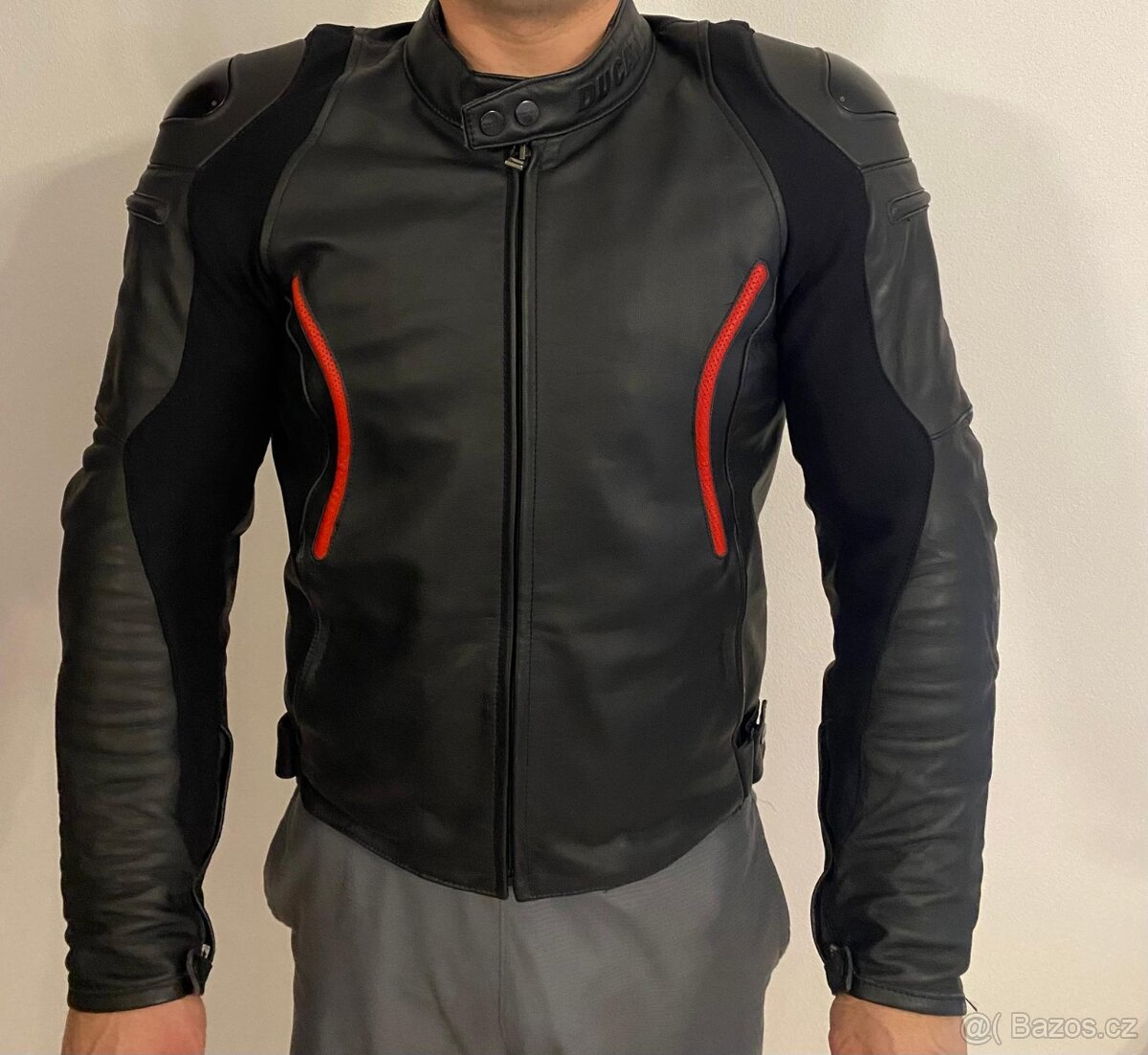 Kožená bunda Ducati od Dainese