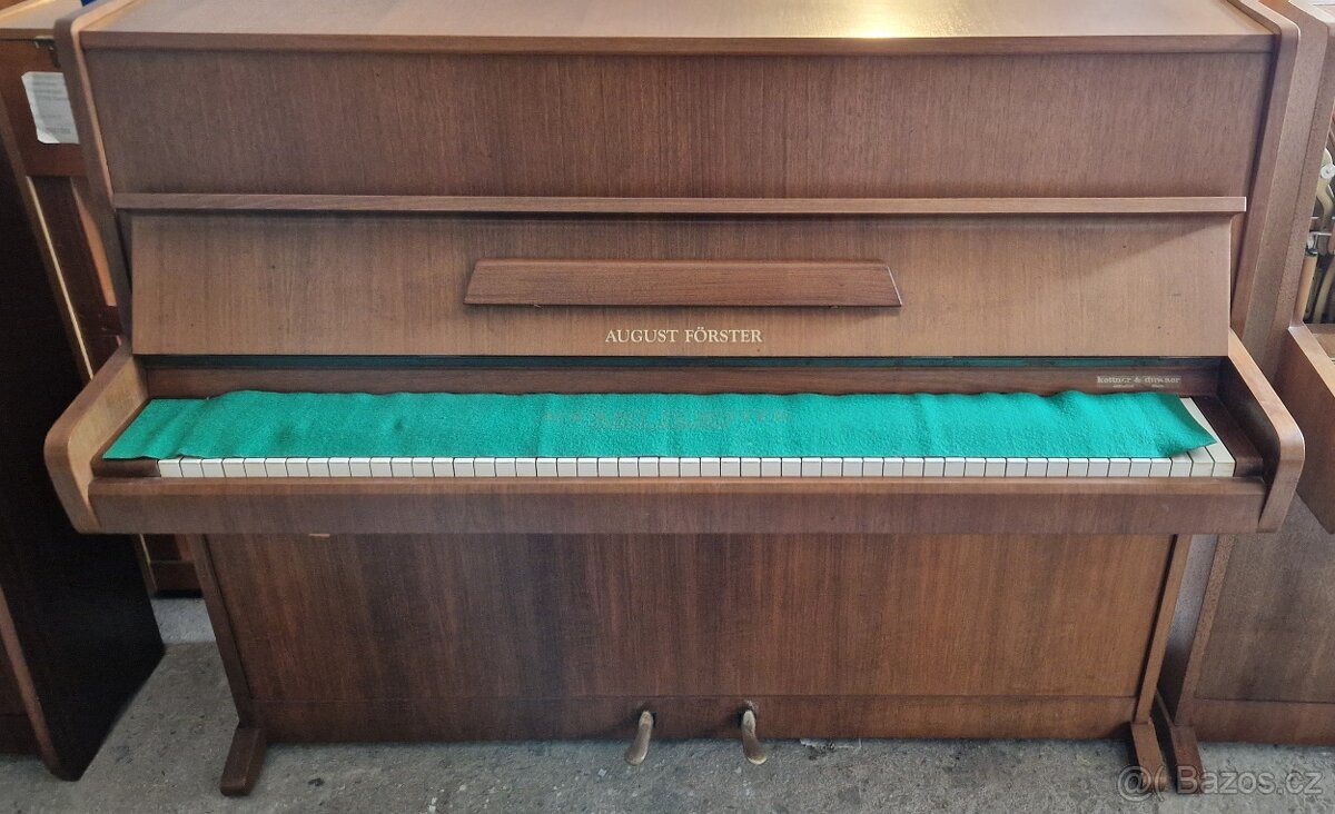 Piano August Förster 114 - Petrof