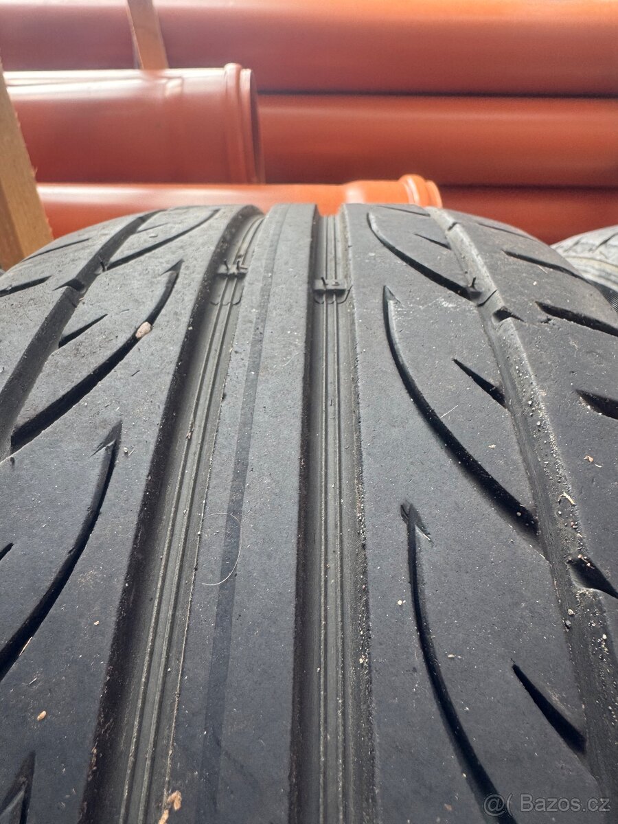 Pneu Hankook 205/45/16 letní top stav