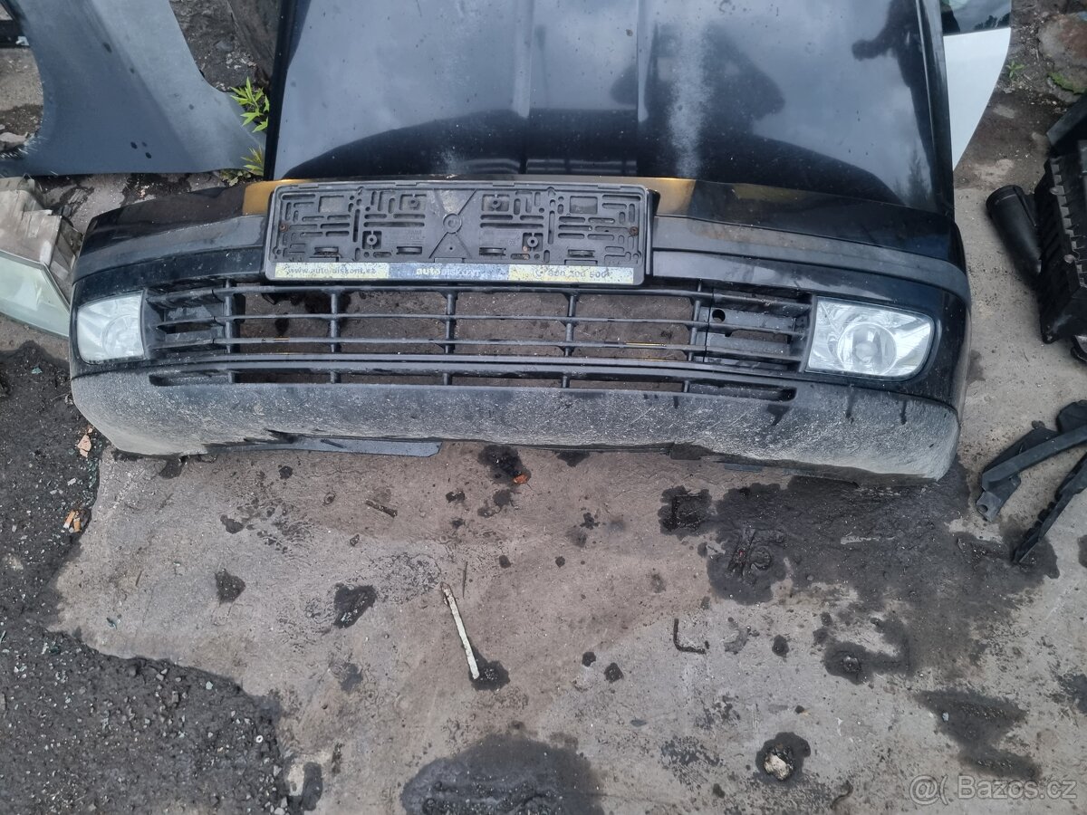 Škoda octavia 2 předface - přední nárazník černý