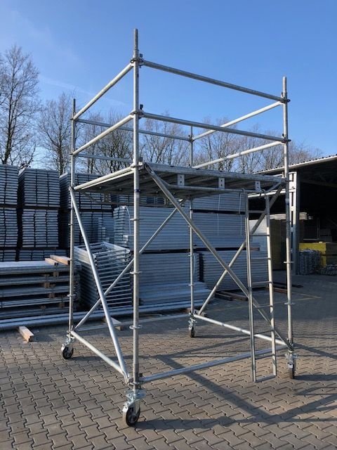 Věž z modulového lešení pionmodul 2,07x2,07x2,3m