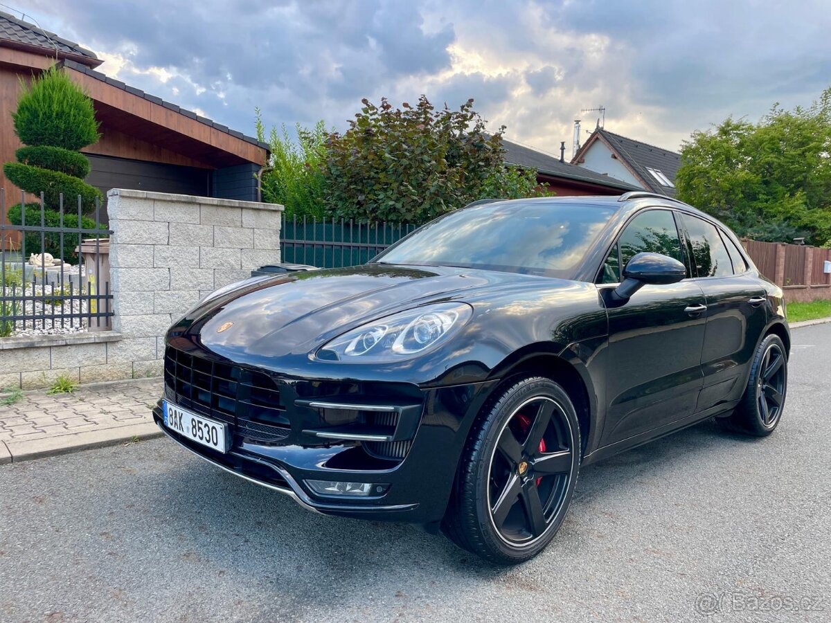 Porsche Macan Turbo 3.6 BENZIN 294KW NOVÁ STK / TAŽNÝ