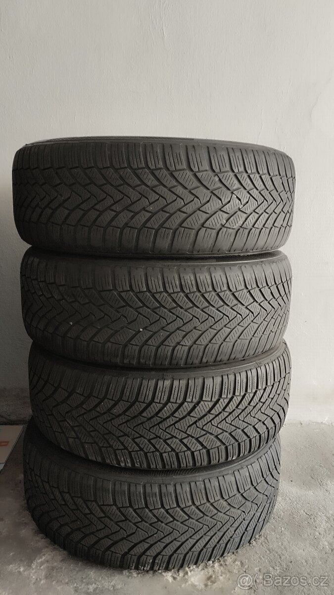 Prodám sadu zimních pneu Conti TS850 205/55 R16 91H