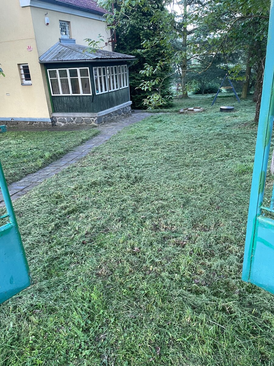 • Sekání vysoké trávy