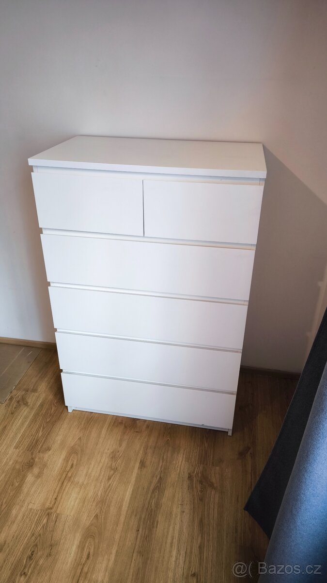 Prodám bilou komodu IKEA Malm 6 šupliku