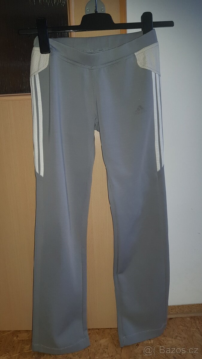 Dívčí tepláky adidas