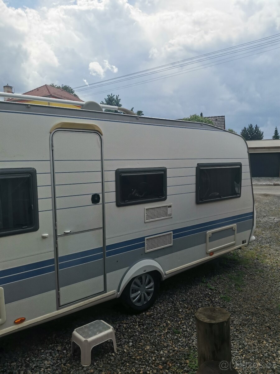 Karavan Hobby 495