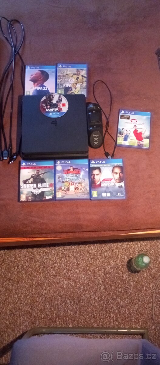 Ps4 + nabíjecí stanice + 7 her na ps4 bez ovladače