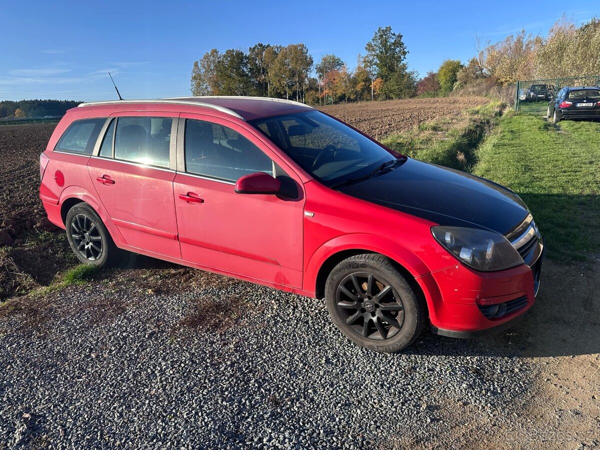 Opel Astra H 2005 Náhradní díly
