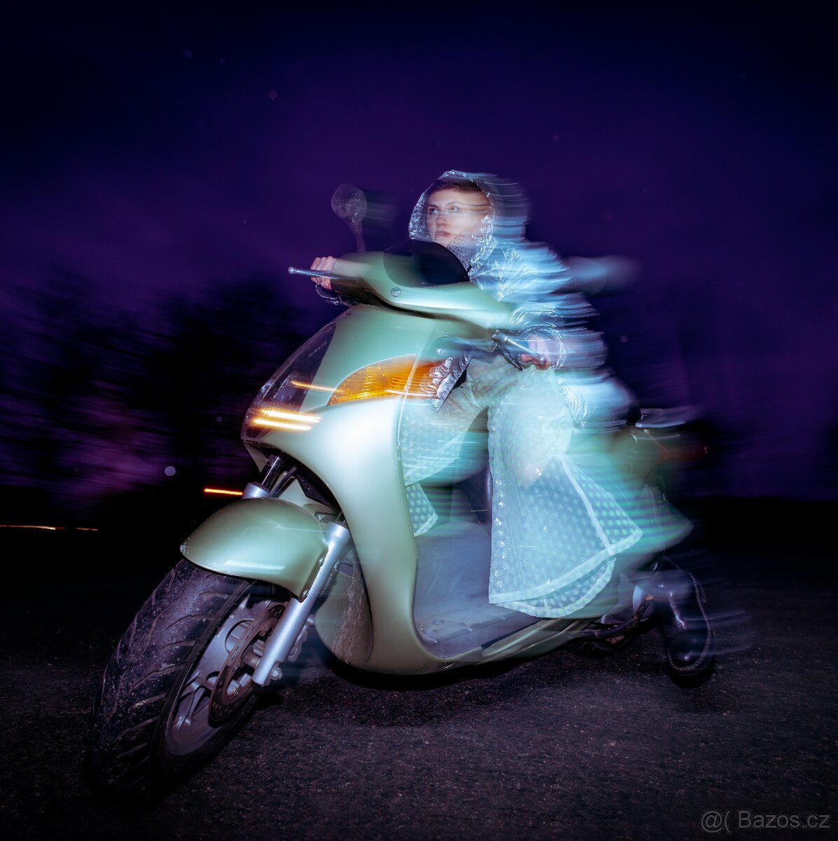 stylový retro skútr Honda @125 s výkonem 11 kW - 14000km