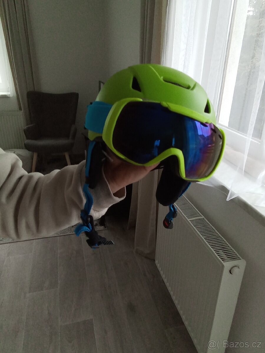 Lyžařská helma dětská