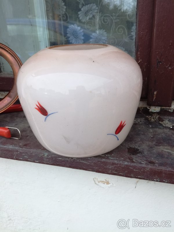 Skleněné stínidlo na lustr