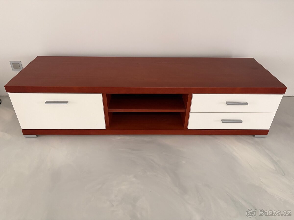 Komoda.- italský nábytek