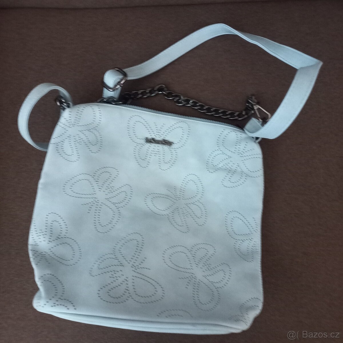 Krásná nová kožená kabelka