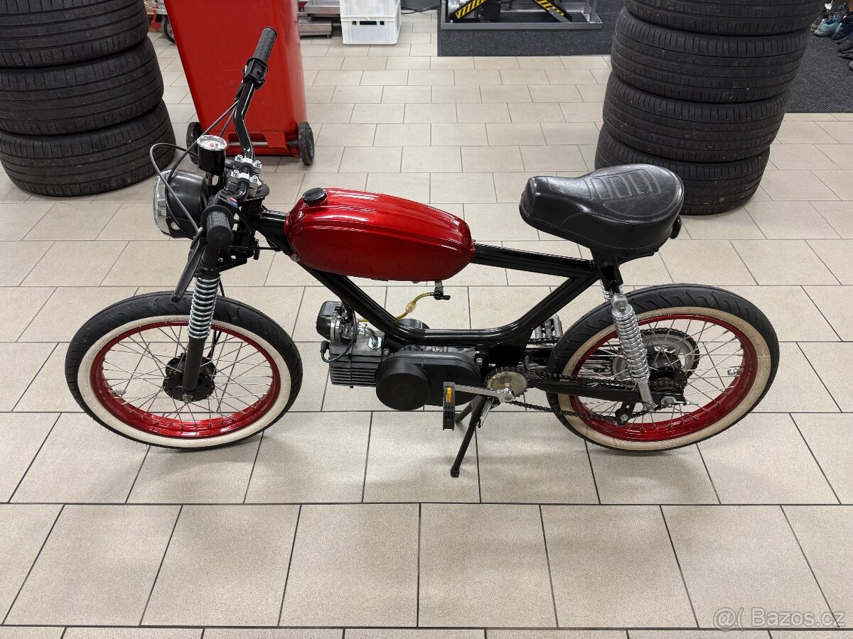 Babetta 210 Cafe racer, kartička.