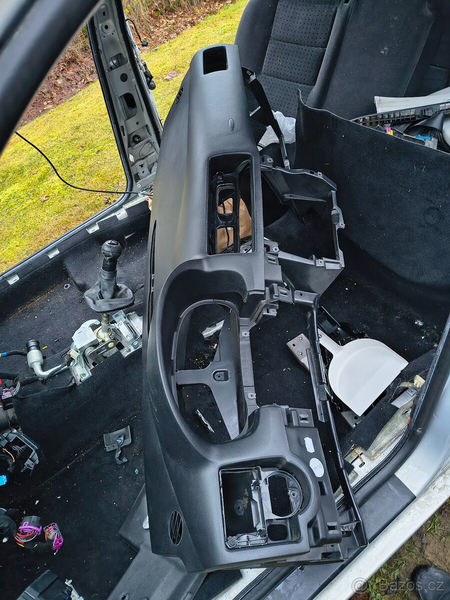 Nahradni dily Vw Bora variant ( Golf 4)