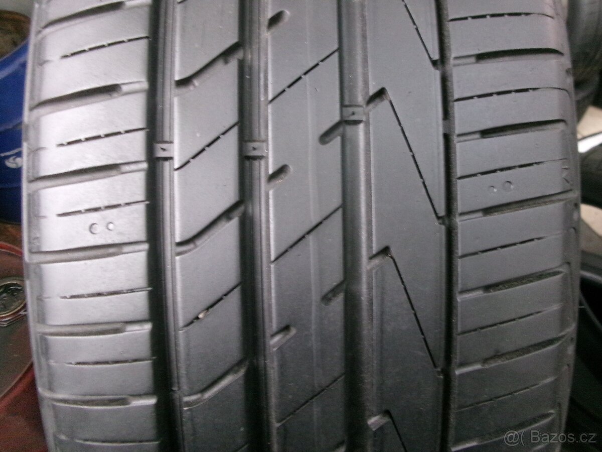 235/55 R18 HANKOOK (2x6-6,5 a 2x5-5,5mm) č.14295