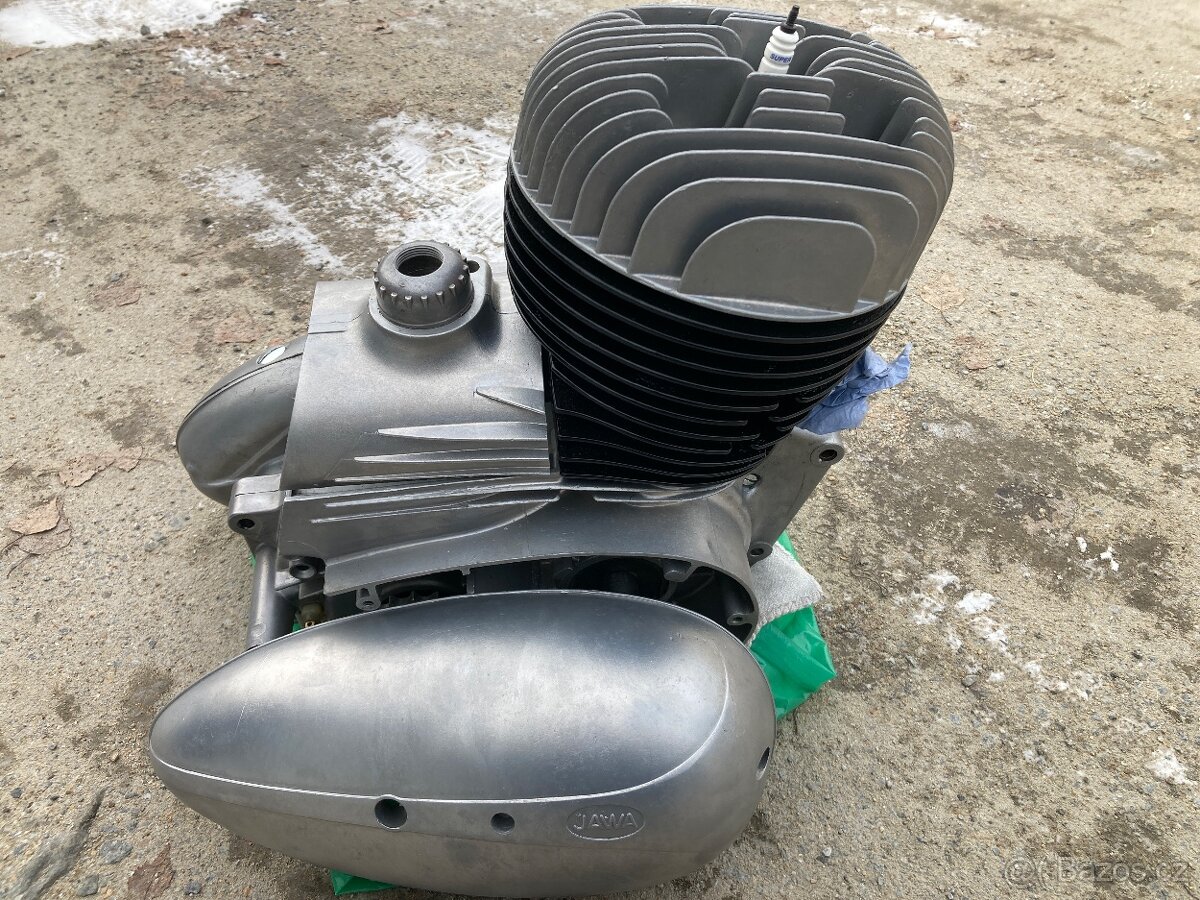 Motor Jawa 250/590 sport