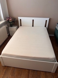 IKEA postel 140x200 + úl. prostor + noční stolek